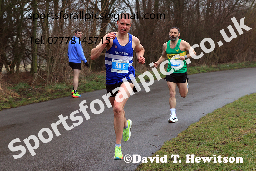 Senior Men and Over-35s to 49s Mens 2025 NECAA Royal Signals Road Relays Champs.,  Hetton Lyons Country Park, Hetton le Hole, County Durham. Photo: David T. Hewitson/Sports for All Pics